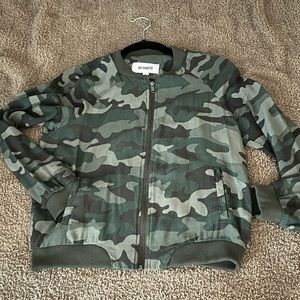 Lightweight camo bomber zip up